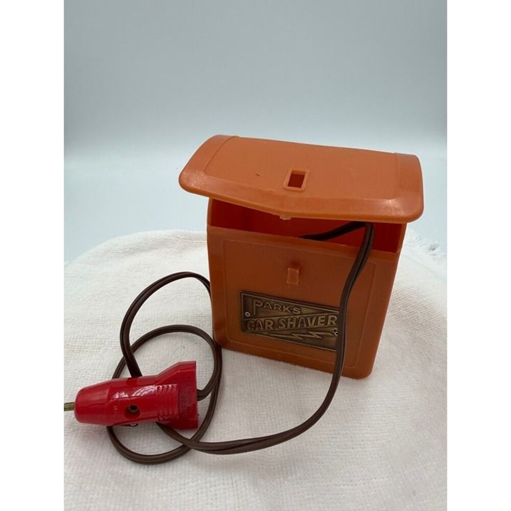 VINTAGE PARK PRODUCTS CAR SHAVER POWER INVERTER, DC 12V TO 110V Collector's Item